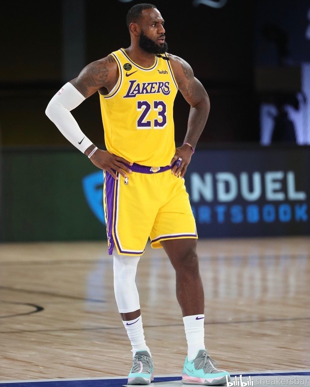 中在高杠杆 中在高杠杆